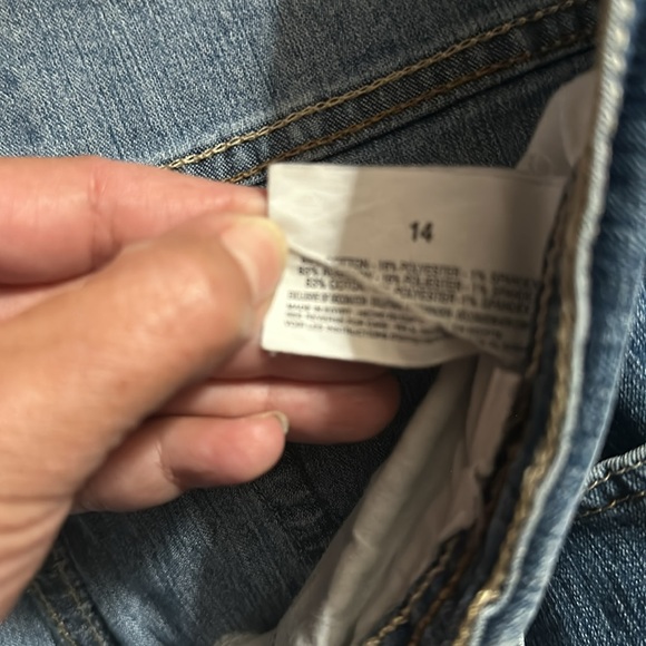 Gloria Vanderbilt size 14 stretchy capri Jeans 💕 - Picture 3 of 4